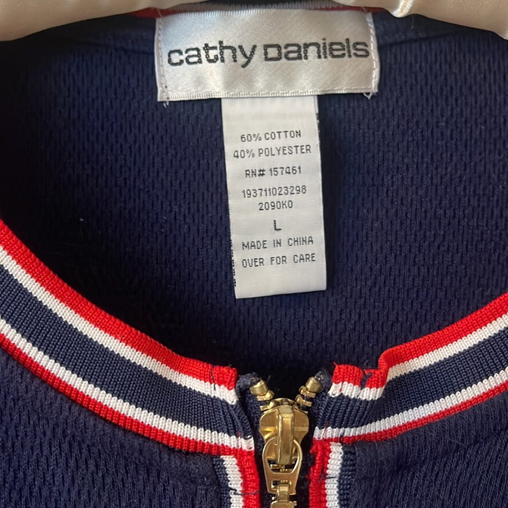 Sweater - Picture 2 of 3